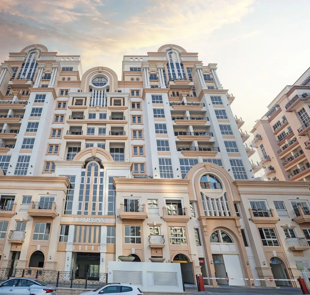 Canal Residence West, Dubai Sports City