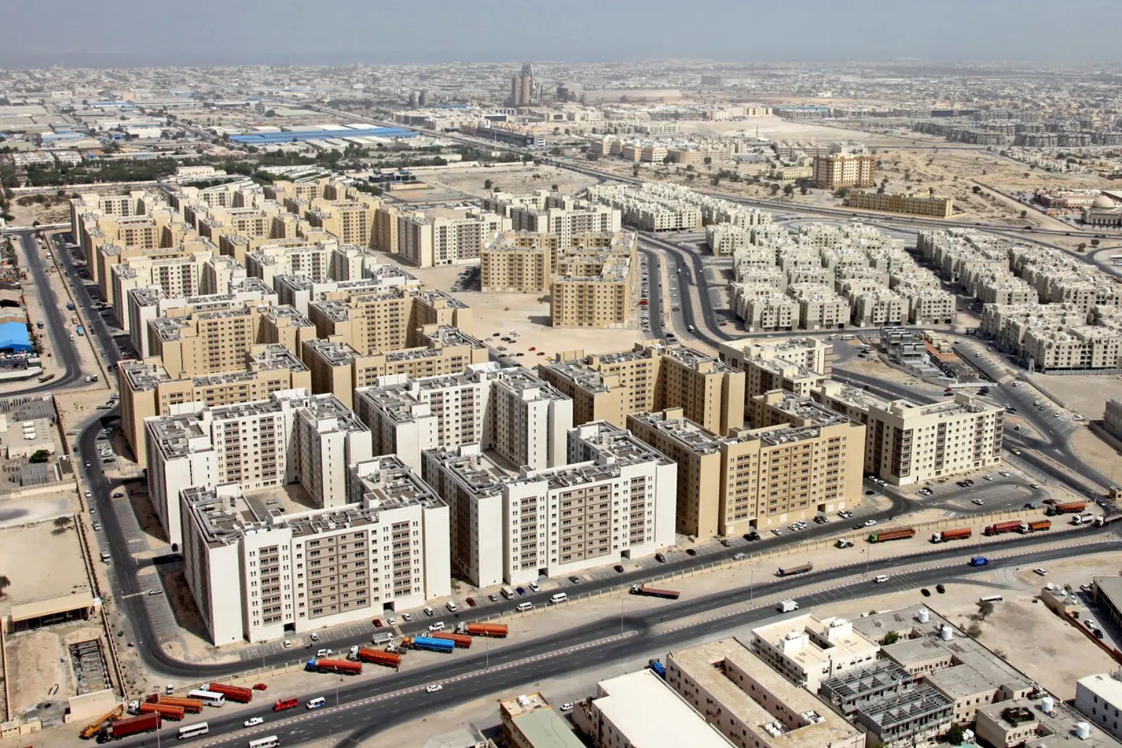Al Khail Gate, Al Quoz