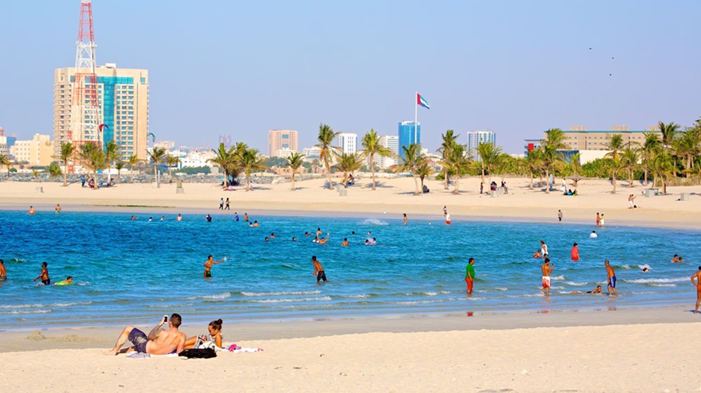 Al Mamzar Beach