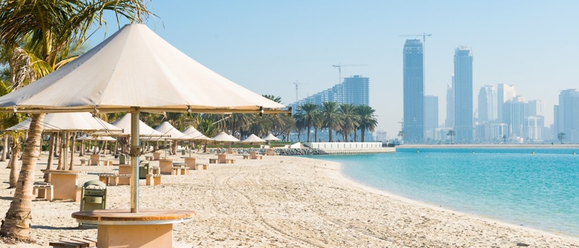 Al Mamzar Beach Unveiled: A Guide to Fun and Relaxation 